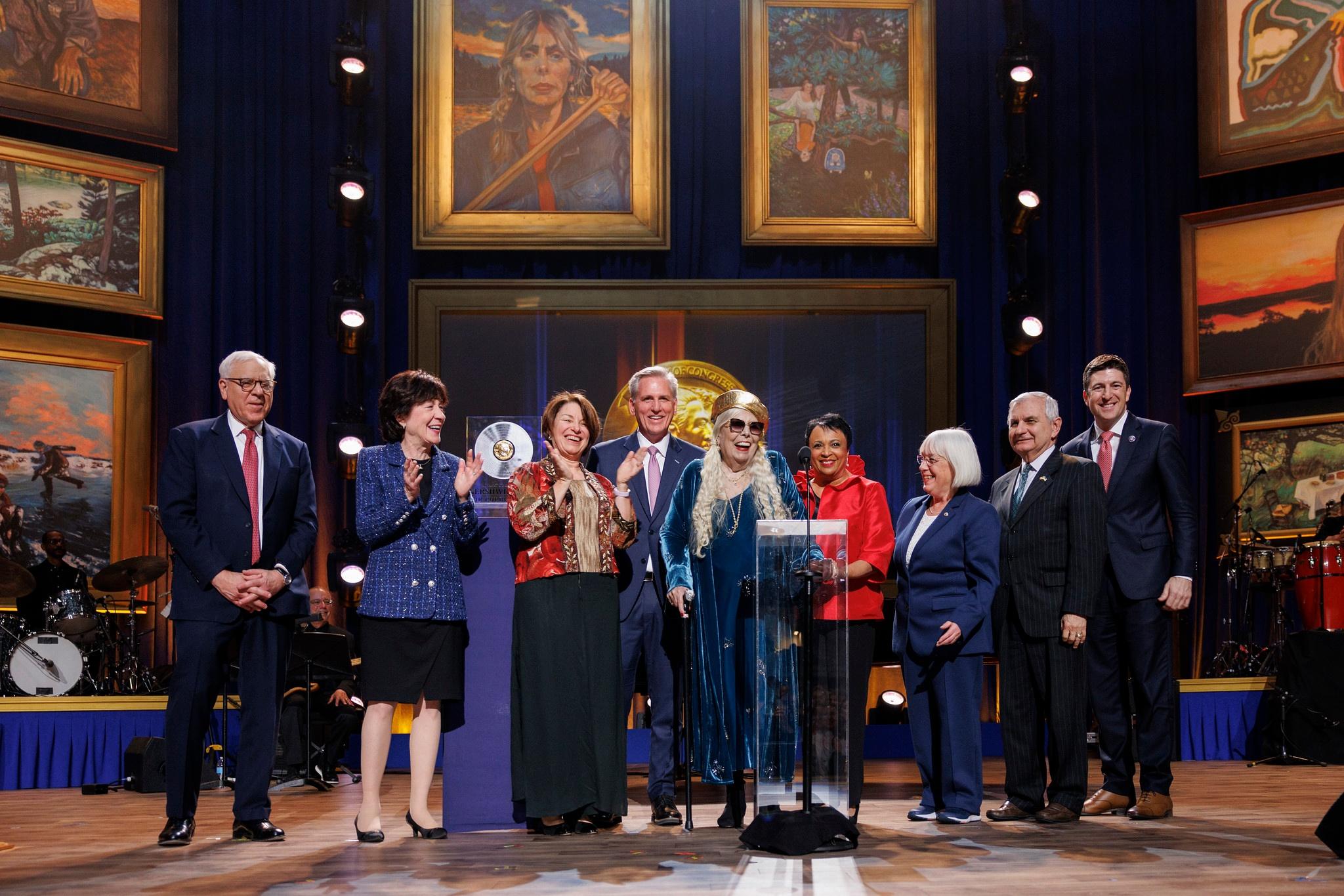 Members of Congress join Carla Hayden at the 2023 Gershwin Prize for Joni Mitchell