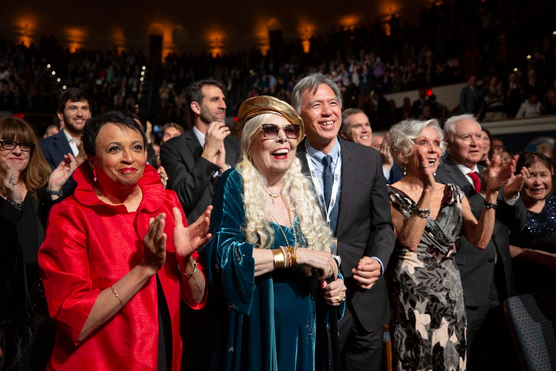 Librarian of Congress Carla Hayden and Joni Mitchell at the 2023 Gershwin Prize