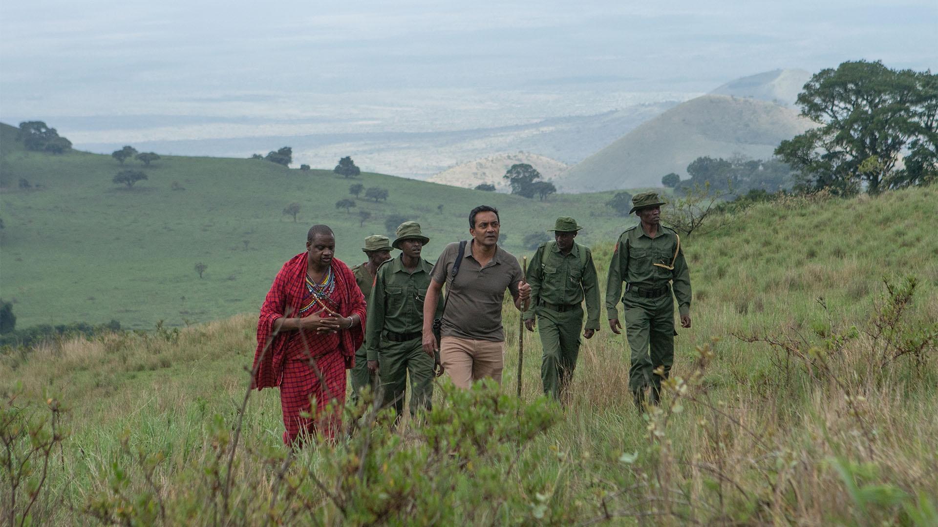 Sanjayan Muttulingam and rangers in Kenya.