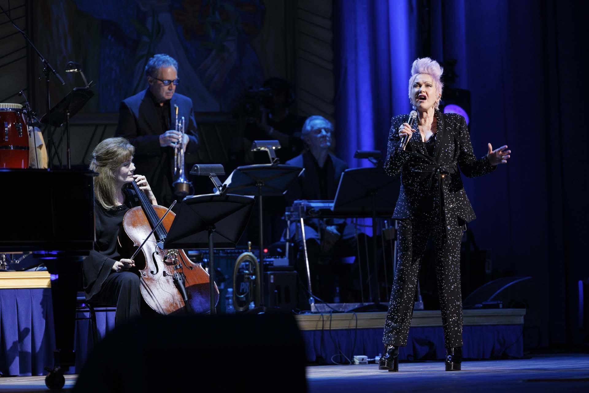 Cyndi Lauper at the 2023 Gershwin Prize for Joni Mitchell