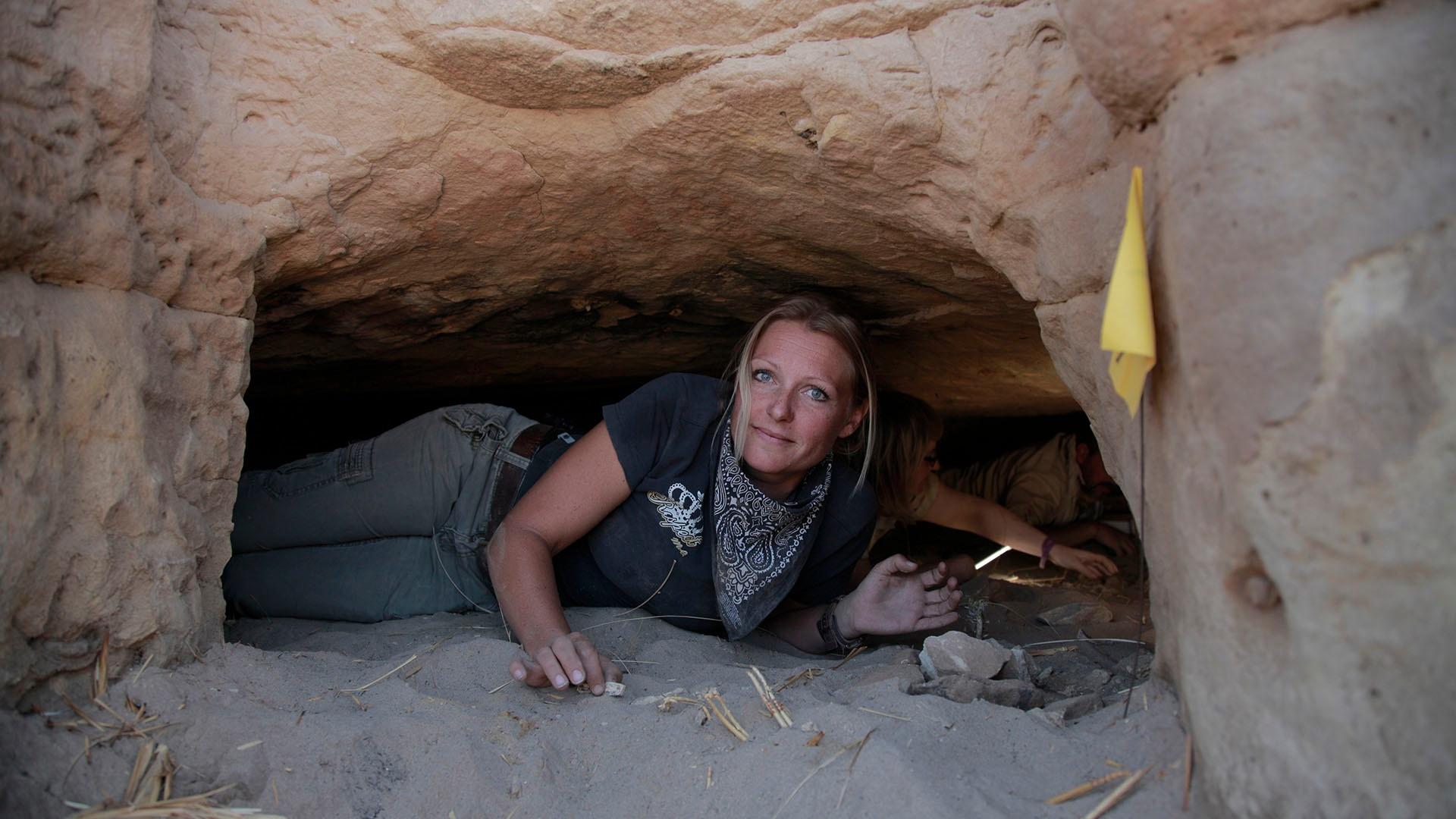 Maria Nilsson uncovering a tomb at Gebel El Silsila.