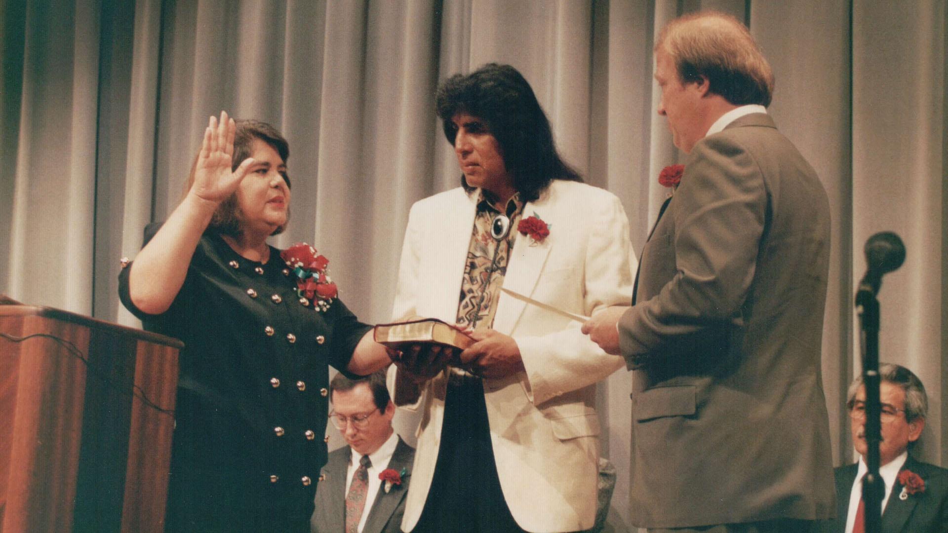 Wilma Mankiller is sworn into office as Principal Chief in 1987.