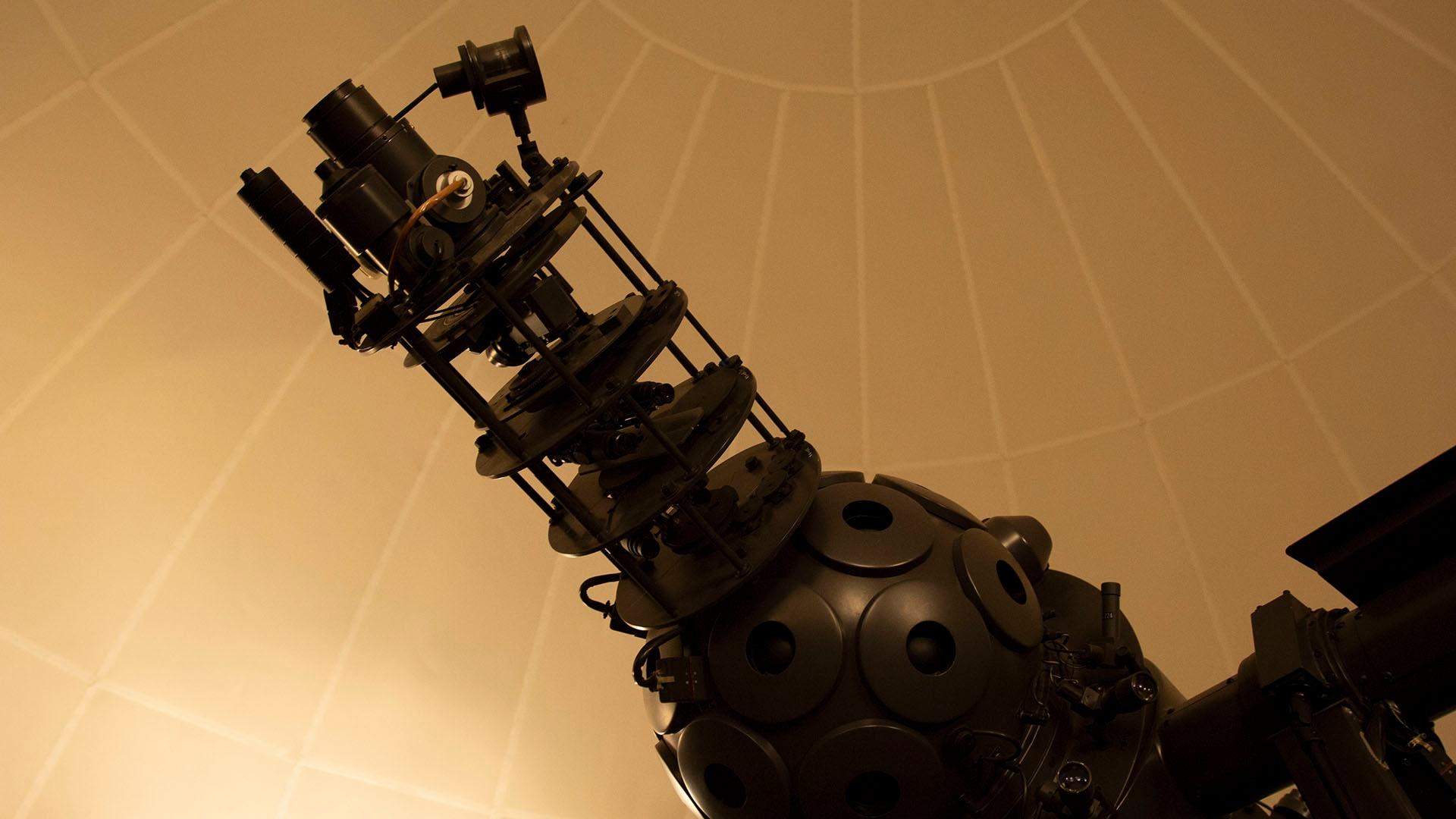 Projector at The George F. Beattie Planetarium, San Bernardino Valley College.