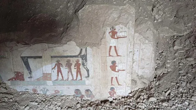 Egyptian Archaeologists Discover 3 Tombs in Luxor