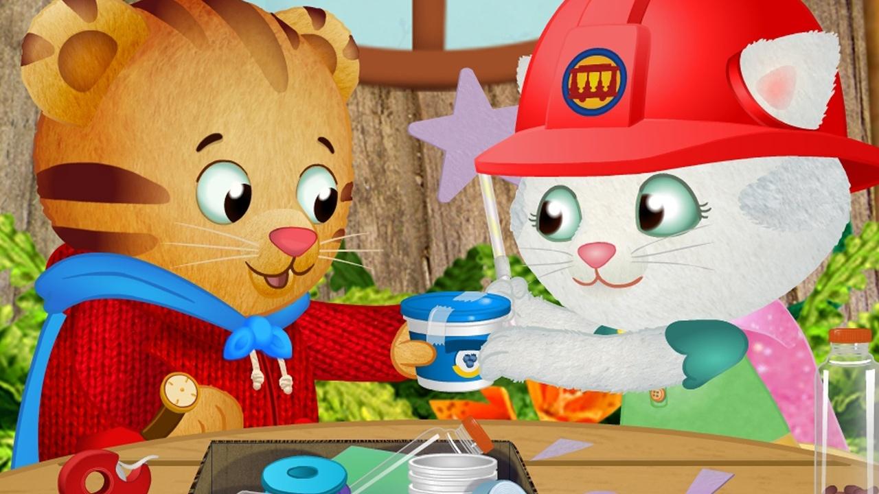 Daniel Tiger's Neighborhood Daniel Makes a Noise Maker; Daniel Makes the Neighborhood