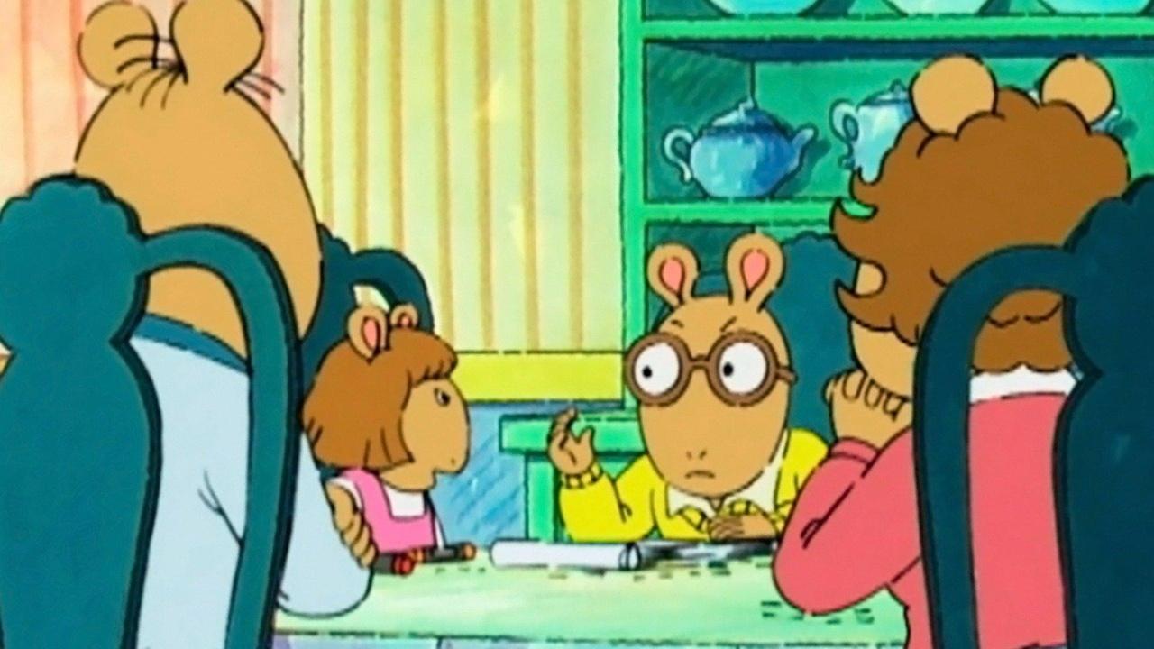 Arthur Arthur's Family Feud; Muffy Gets Mature