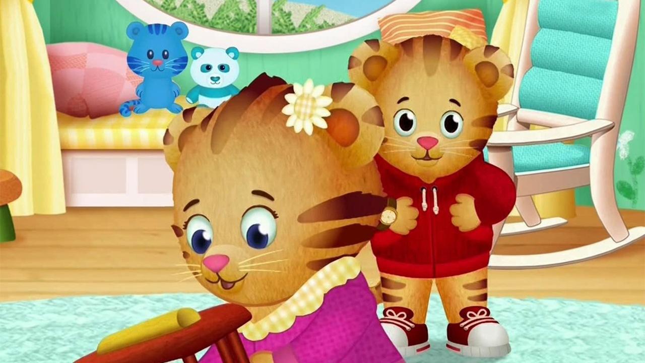 Daniel Tiger's Neighborhood Daniel's Obstacle Course; Daniel Plays in a