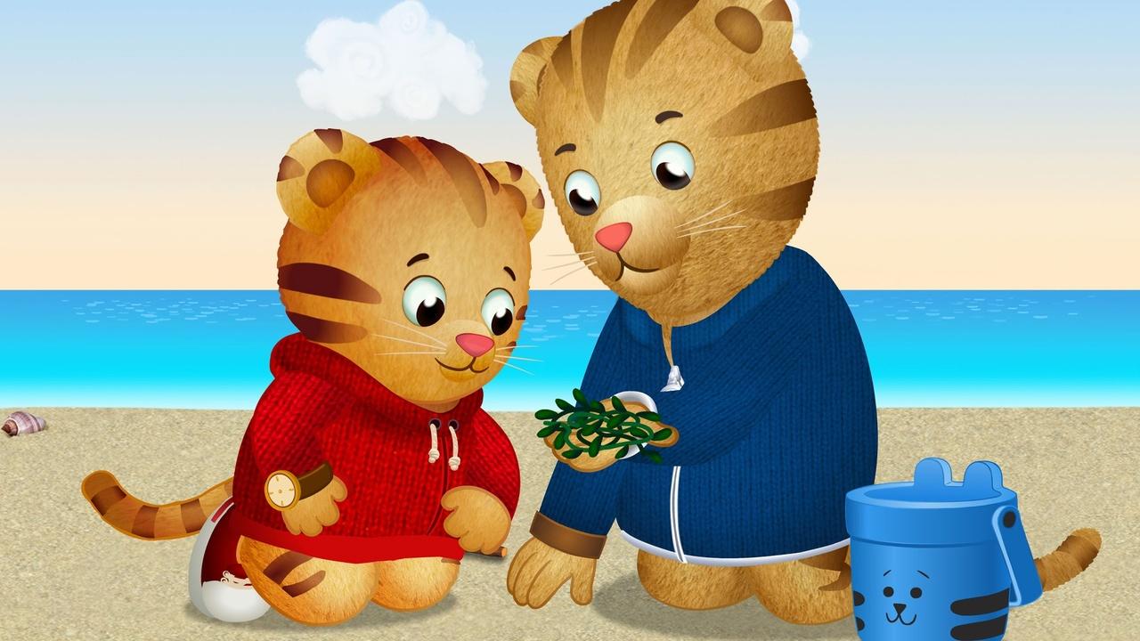 Daniel Tiger's Neighborhood Daniel Likes to Be With Dad; Daniel Likes to Be With Mom