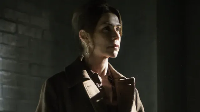 Underground poster frame