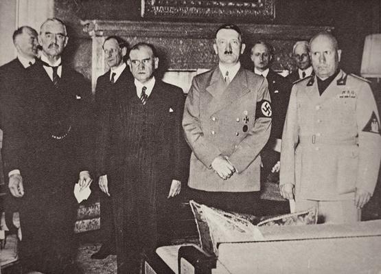 Chamberlain, Daladier, Hitler and Mussolini pictured before signing the ...