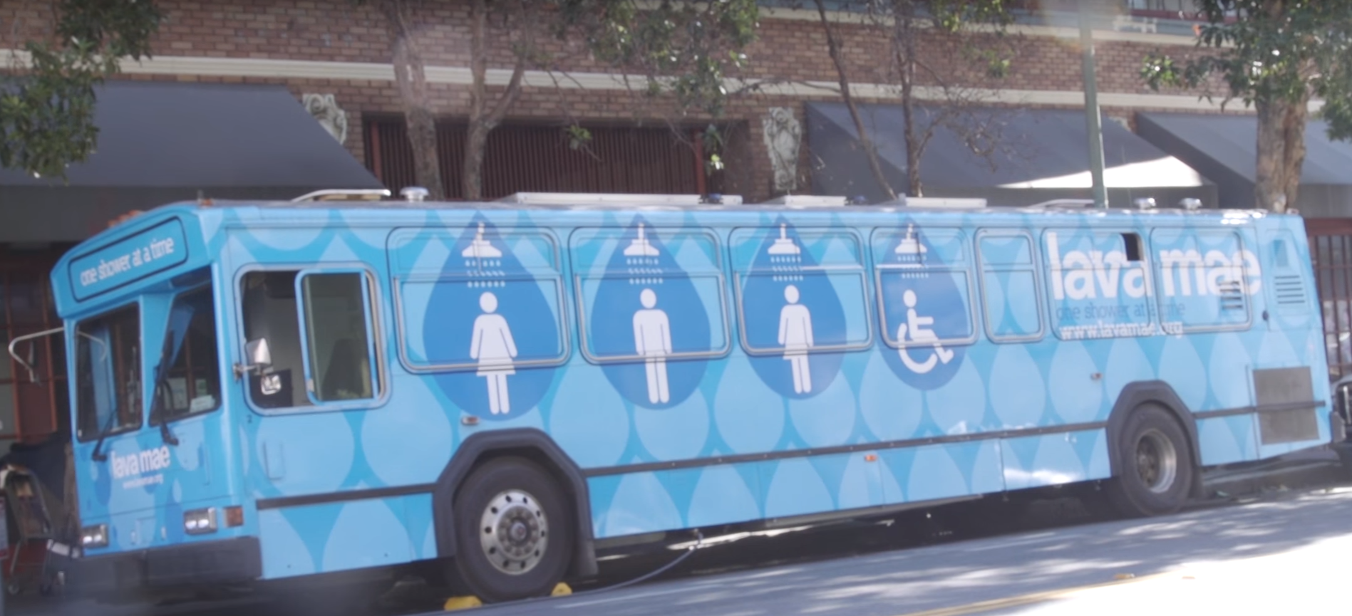 engineering-is-converting-buses-to-showers-for-the-homeless-pbs