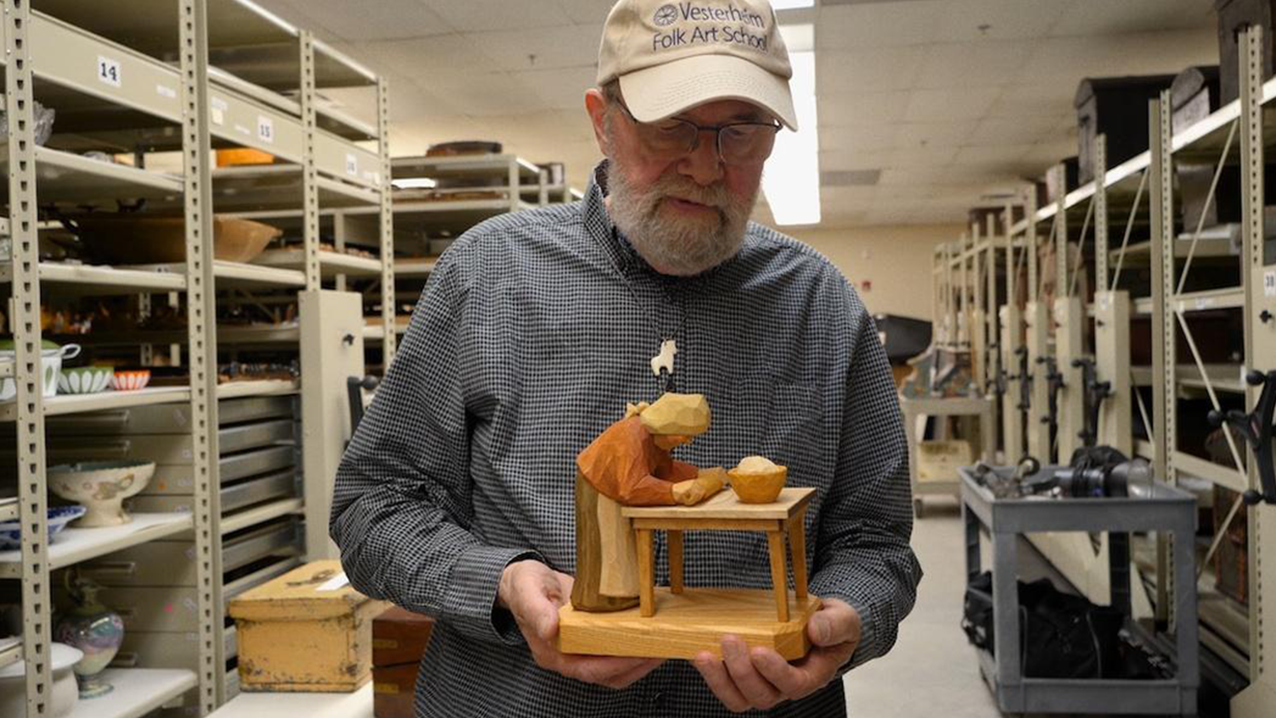 Flat plane store wood carving