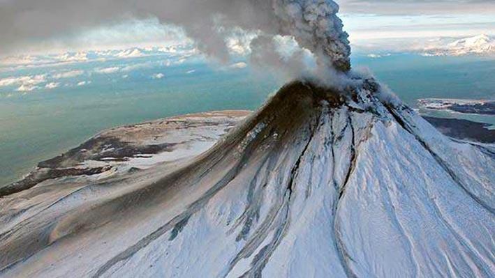 Explore Alaska's Volcanoes | Science | Interactive | PBS LearningMedia