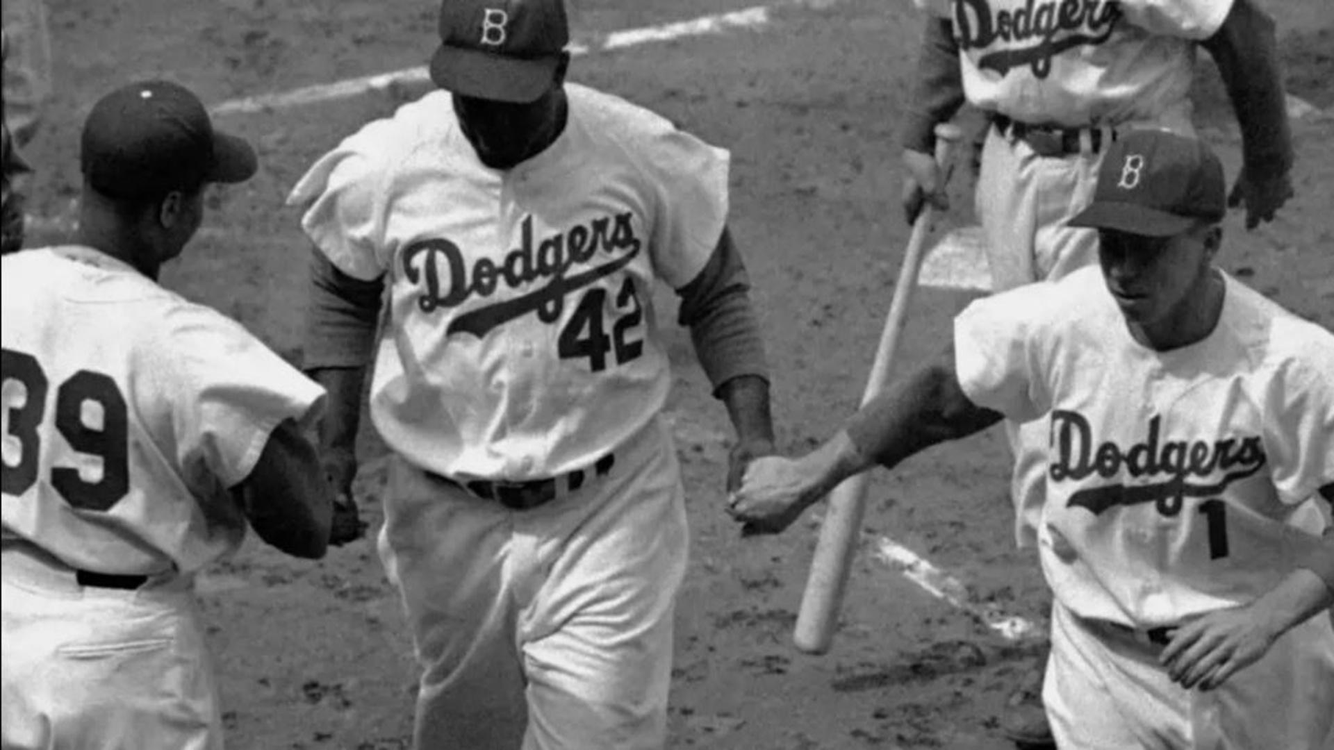 famous jackie robinson pee wee reese