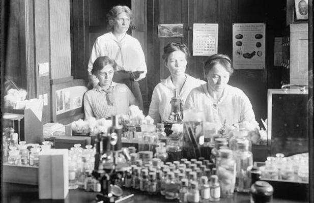 How Outstanding Women in STEM Overcame Obstacles: Lesson Plan | PBS NewsHour