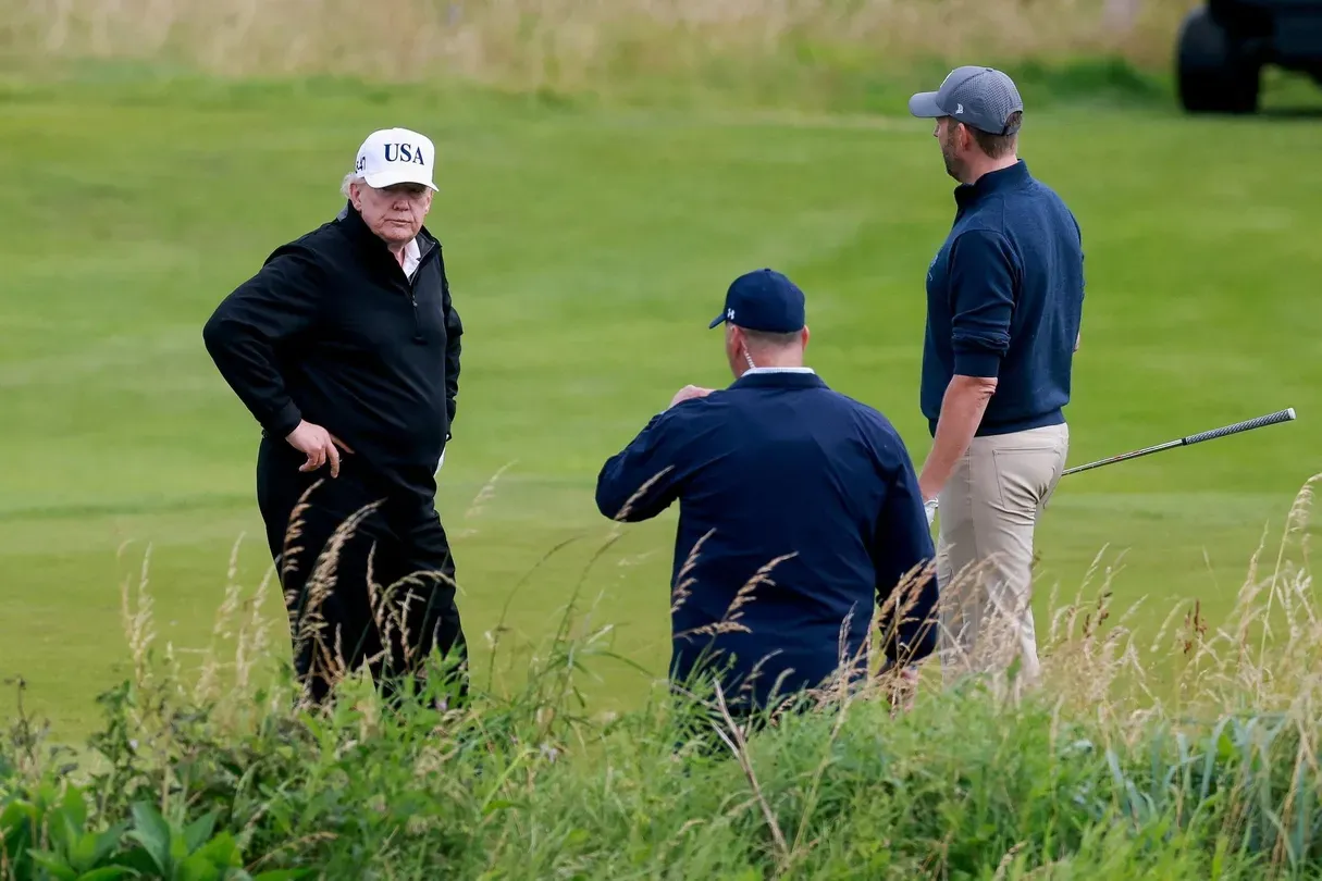 News Wrap: Trump’s visit to Scotland sparks protests