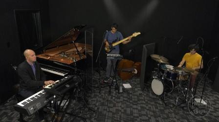 Video thumbnail: Live from Studio A La Lucha - The Burg