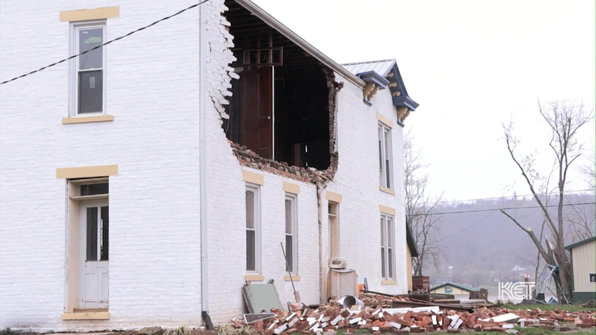 Tornado Touches Down in Kentucky