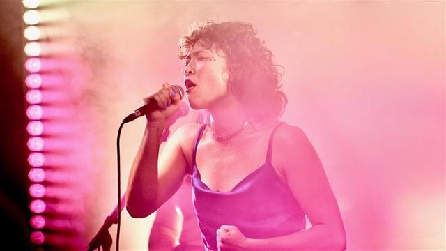 Stage | Kiss the Tiger with Diane