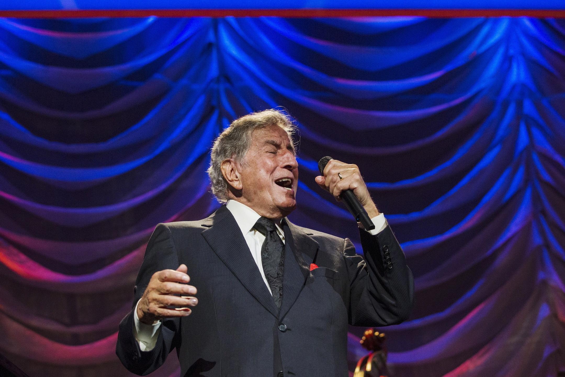 PEOPLE MAGAZINE - AUGUST 07, 2023 - TONY BENNETT (1926 / 2023) THE  INCREDIBLE LIFE OF A LEGEND