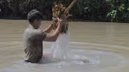 In Brazil Villagers Use a Natural Toxin to Paralyze Fish