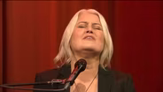 Paula Cole performs "I Don't Want to Wait"