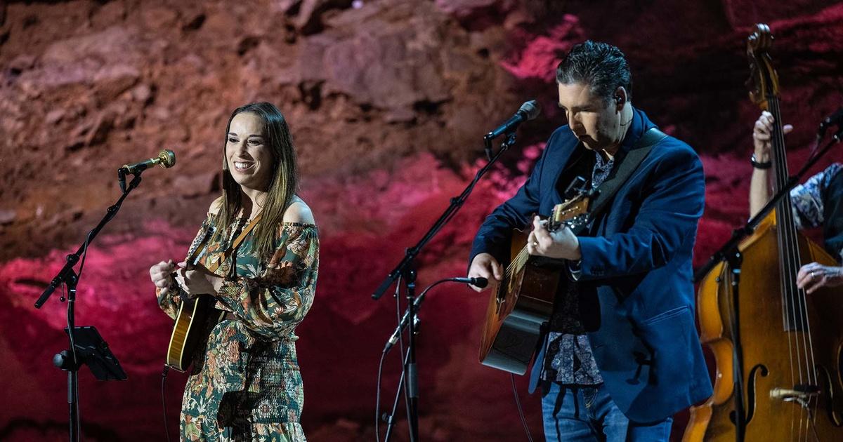 The Caverns Sessions | DARIN & BROOKE ALDRIDGE perform 'Tear Stained Letter' | Season 2 | Episode 10