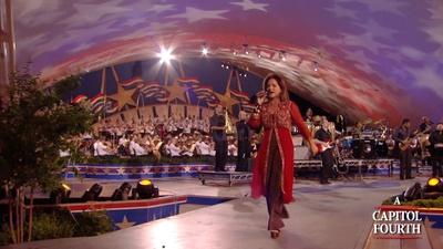 Gloria Estefan Performs 