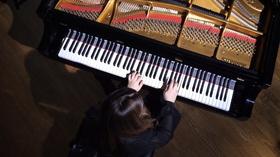Video thumbnail: Articulate Pianist Simone Dinnerstein