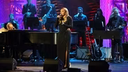 Sheléa performs "MacArthur Park"
