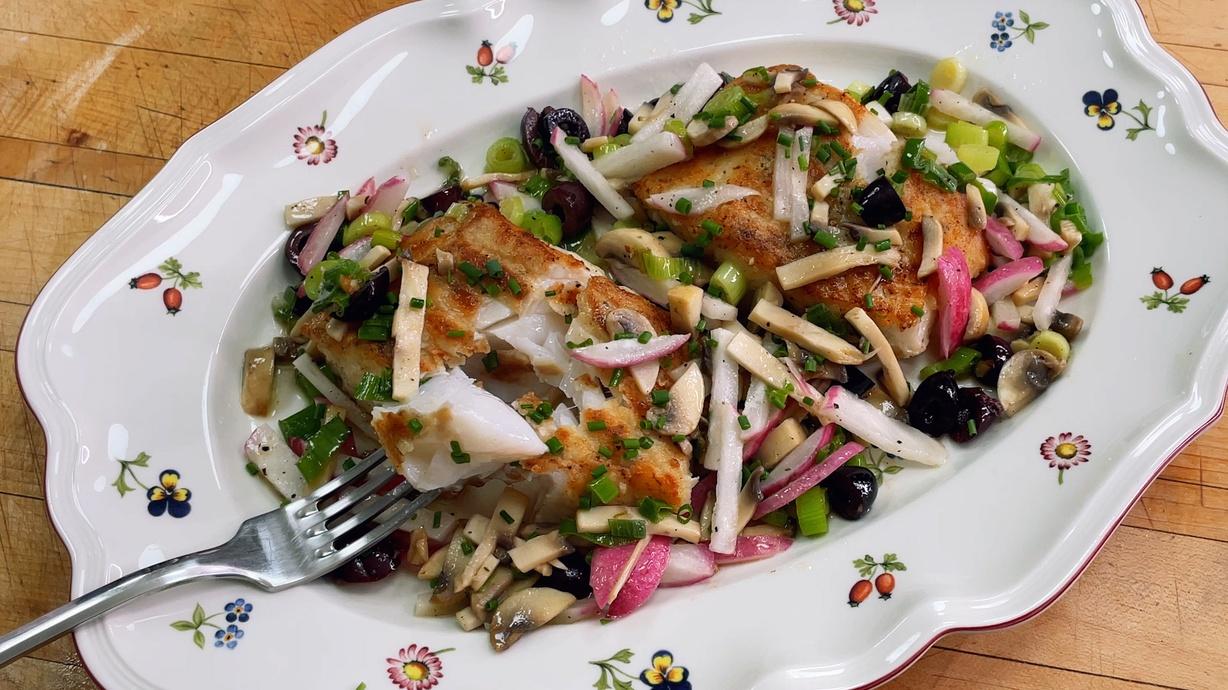 Jacques Pépin Makes Sautéed Cod with Mushrooms Watch on PBS Wisconsin