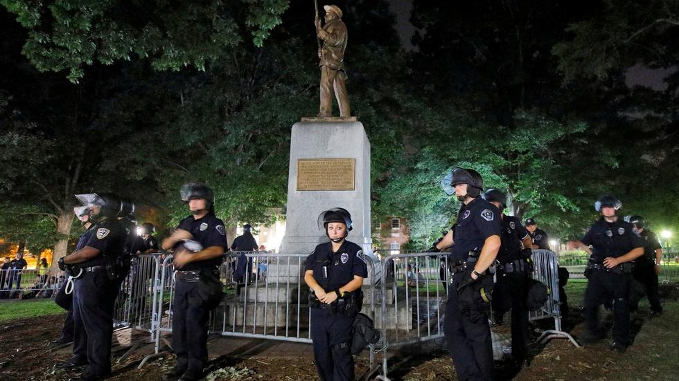 Why America is wrestling with Confederate monuments image