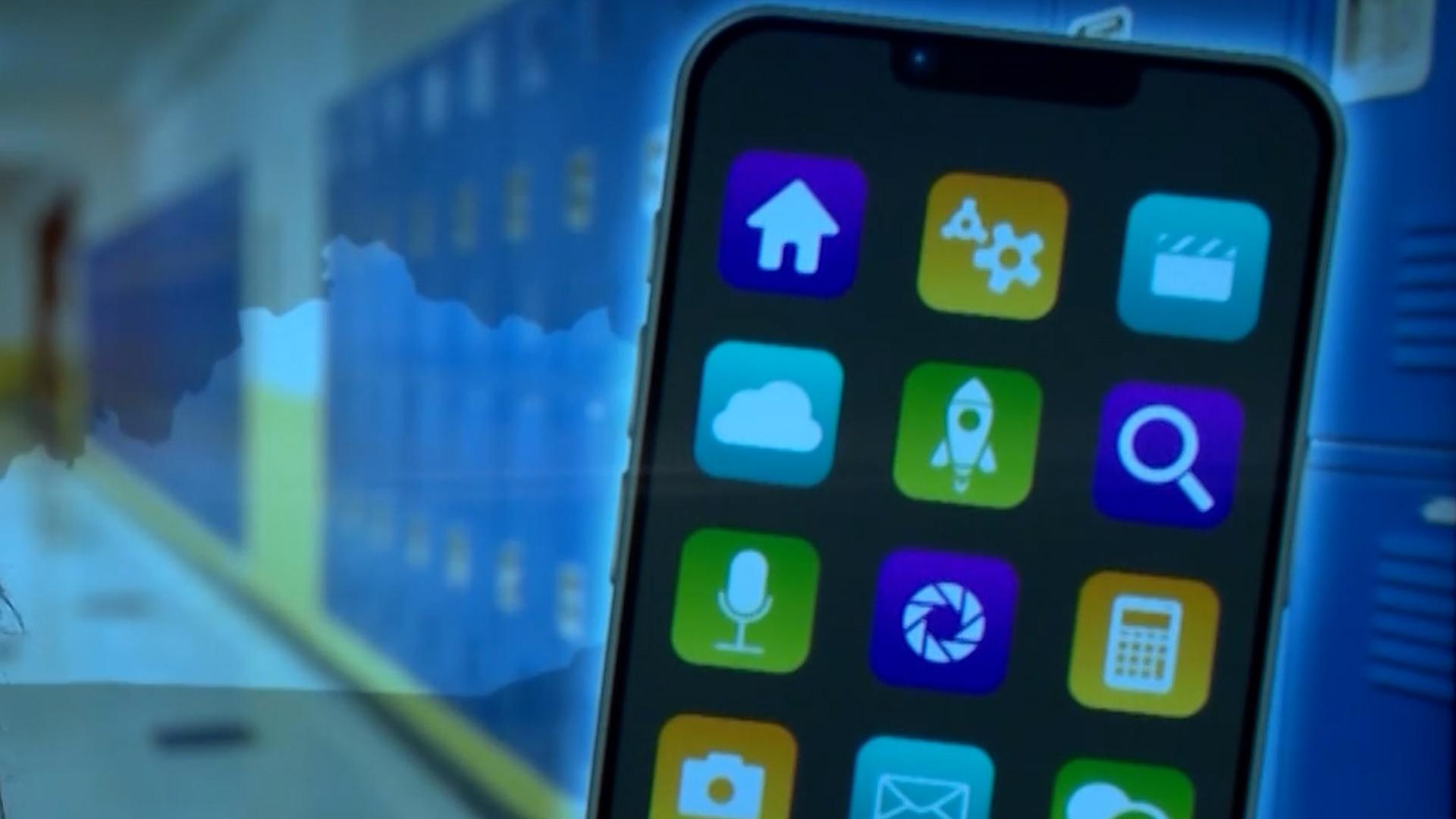 JCPS Bans Cell Phones for Upcoming School Year