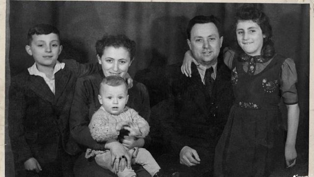 Susan & Joseph Arrive in America