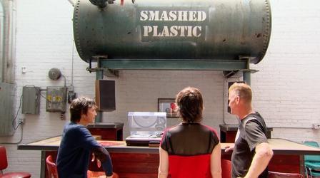 Video thumbnail: Jay's Chicago Watch Vinyl Records Being Made at Smashed Plastic