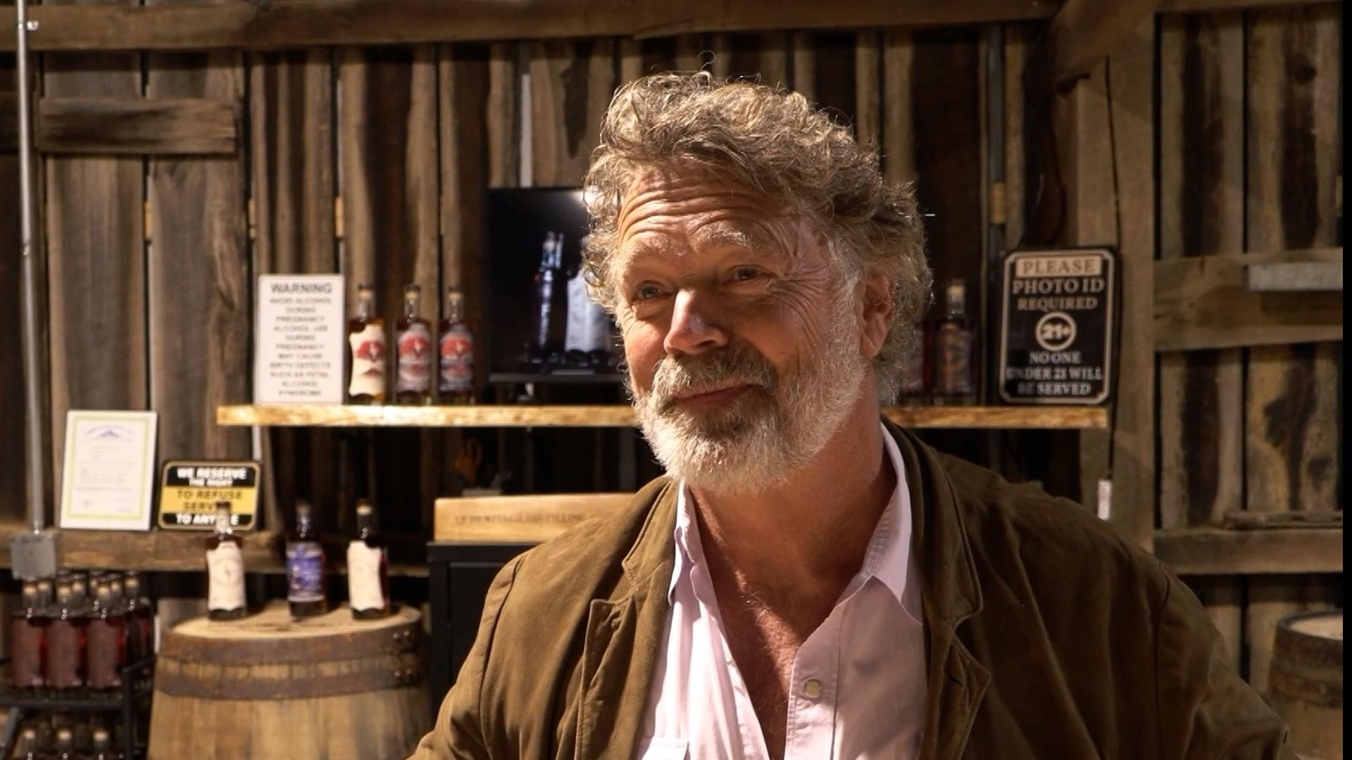 "Dukes of Hazzard" Star Headlines Concert for Flood Victims