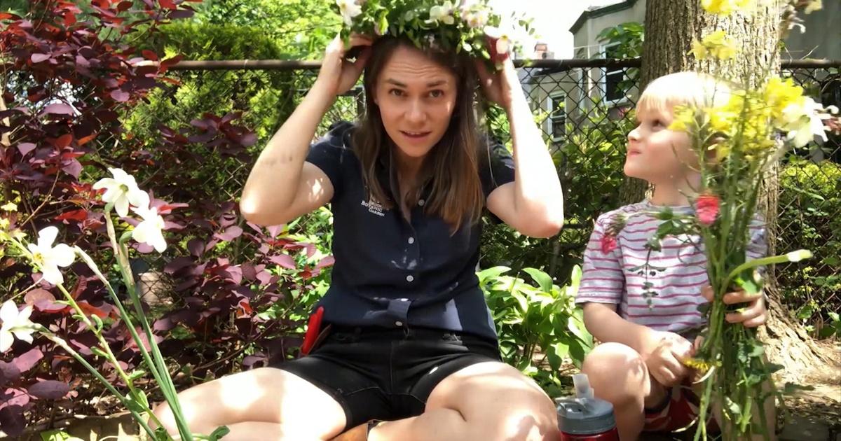 Camp tv | making a flower crown | season 2020