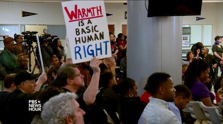 Video thumbnail: PBS NewsHour Freezing classrooms spark heated debate in Baltimore