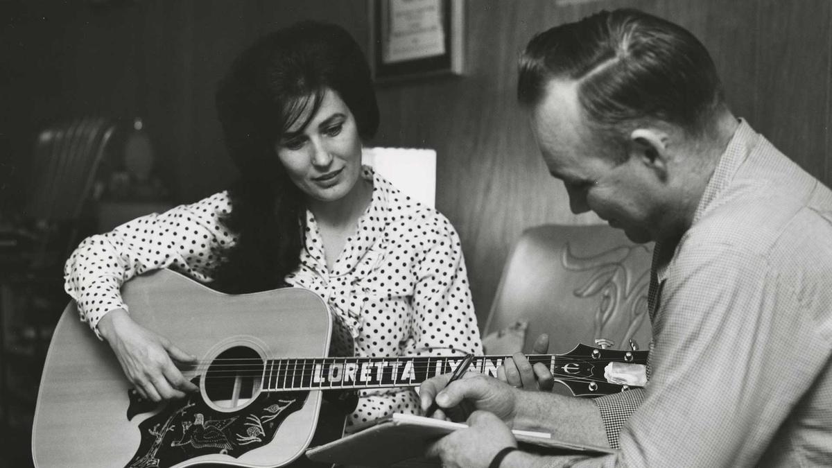 Loretta Lynn Describes Her Songwriting Philosophy | Country Music ...