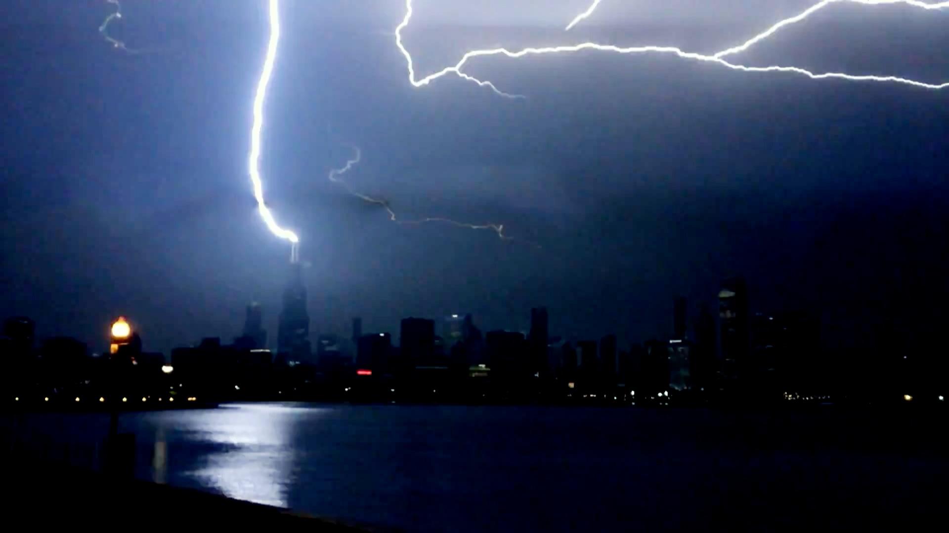 Lightning in sky above Chicago skyline