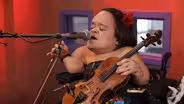 The Handle: Gaelynn Lea, "Watch the World Unfold"