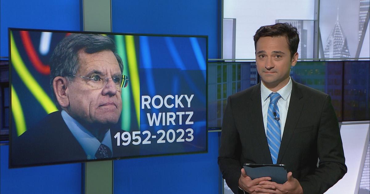 Blackhawks owner Rocky Wirtz dies at 70