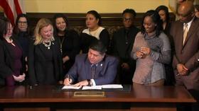 Video thumbnail: Chicago Tonight Pritzker Restores Pay Increases for State Union Employees