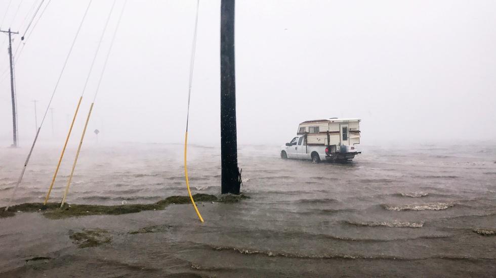 Hurricane Harvey evacuees describe ‘chaos’ image
