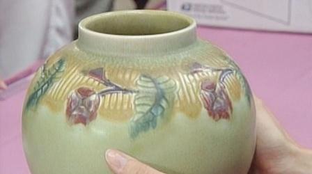 Video thumbnail: Antiques Roadshow Appraisal: 1918 Rookwood Pottery Vase
