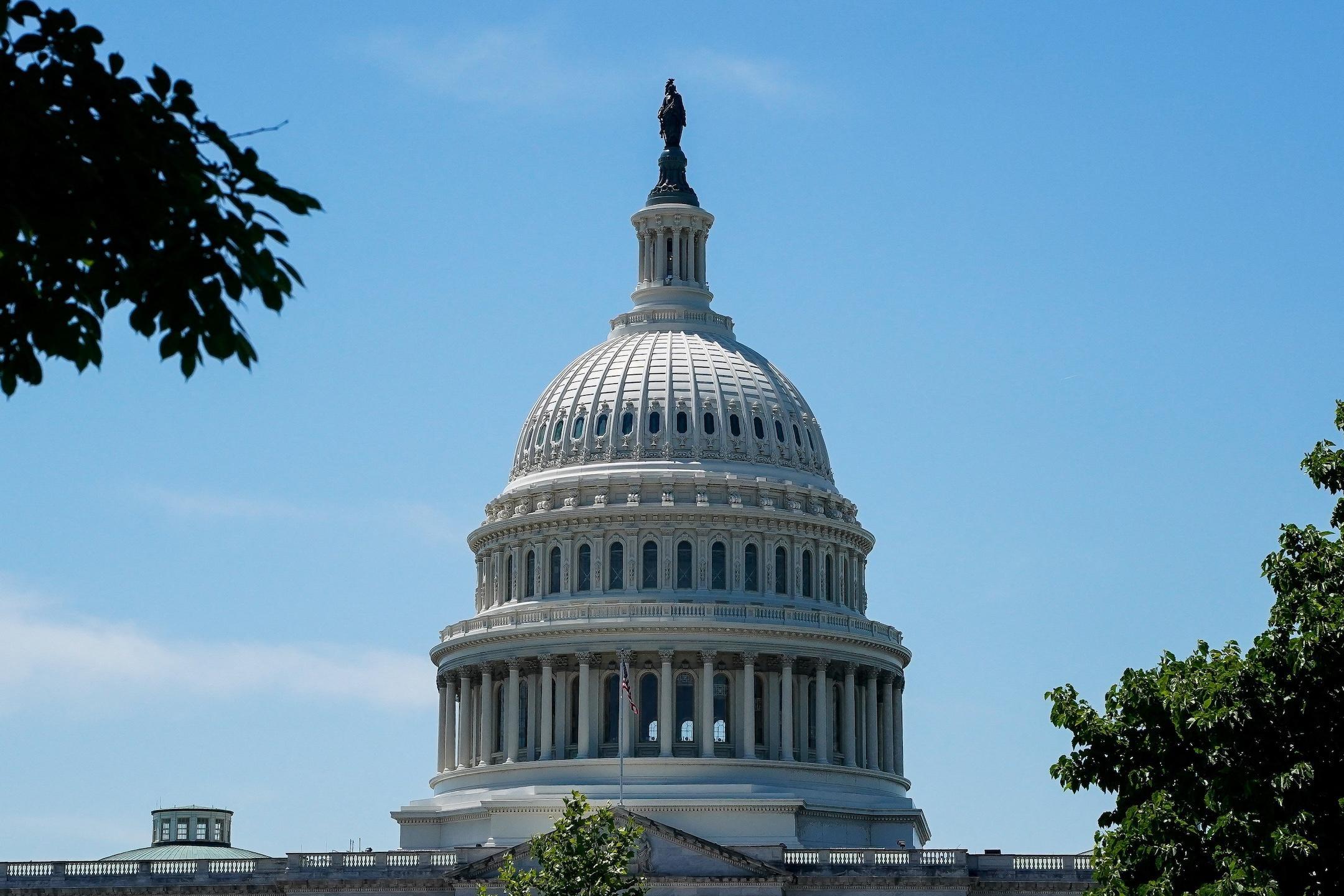 News Wrap: Senate votes to withhold their own pay during future shutdowns
