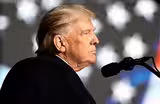 Trump dines with white supremacist at Mar-a-Lago