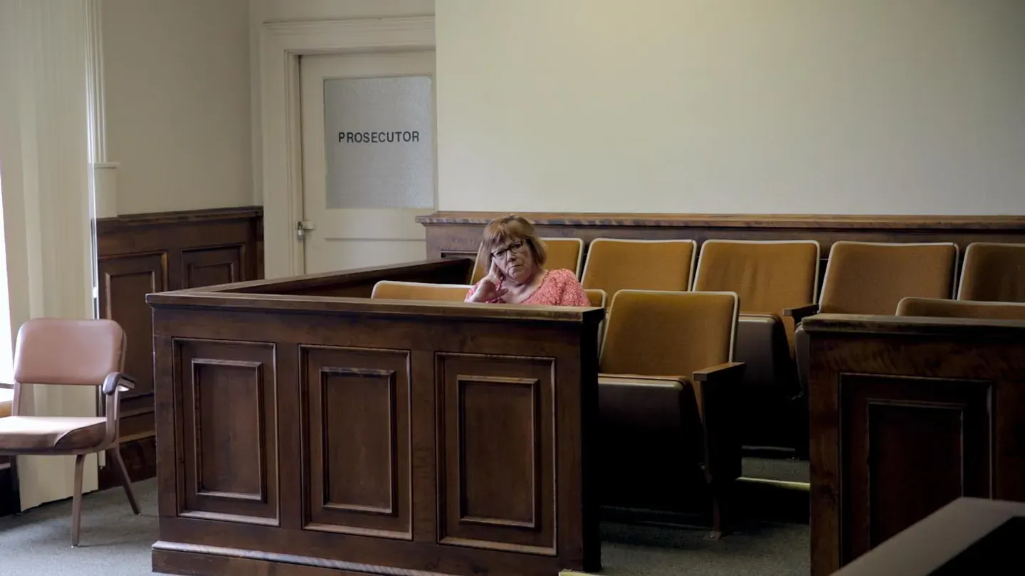 Lindy Lou, Juror Number 2