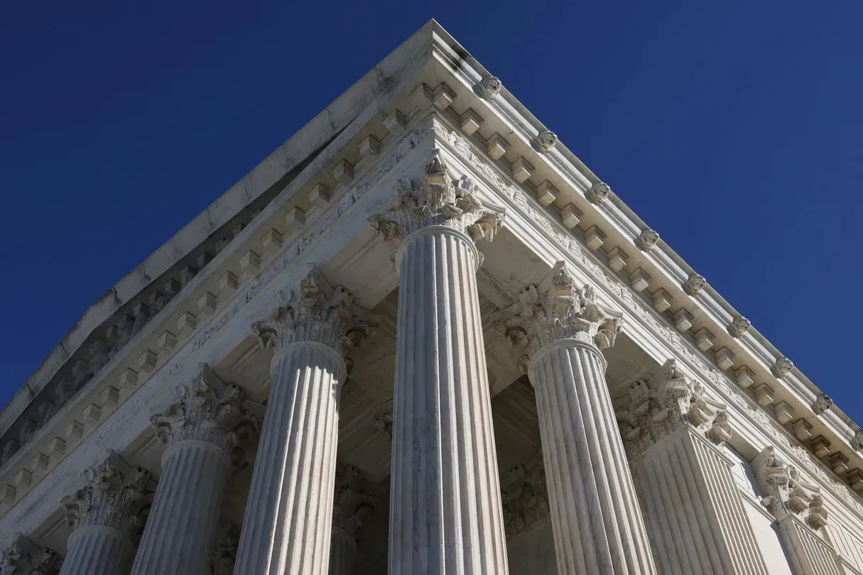News Wrap: Supreme Court allows deportations amid appeals