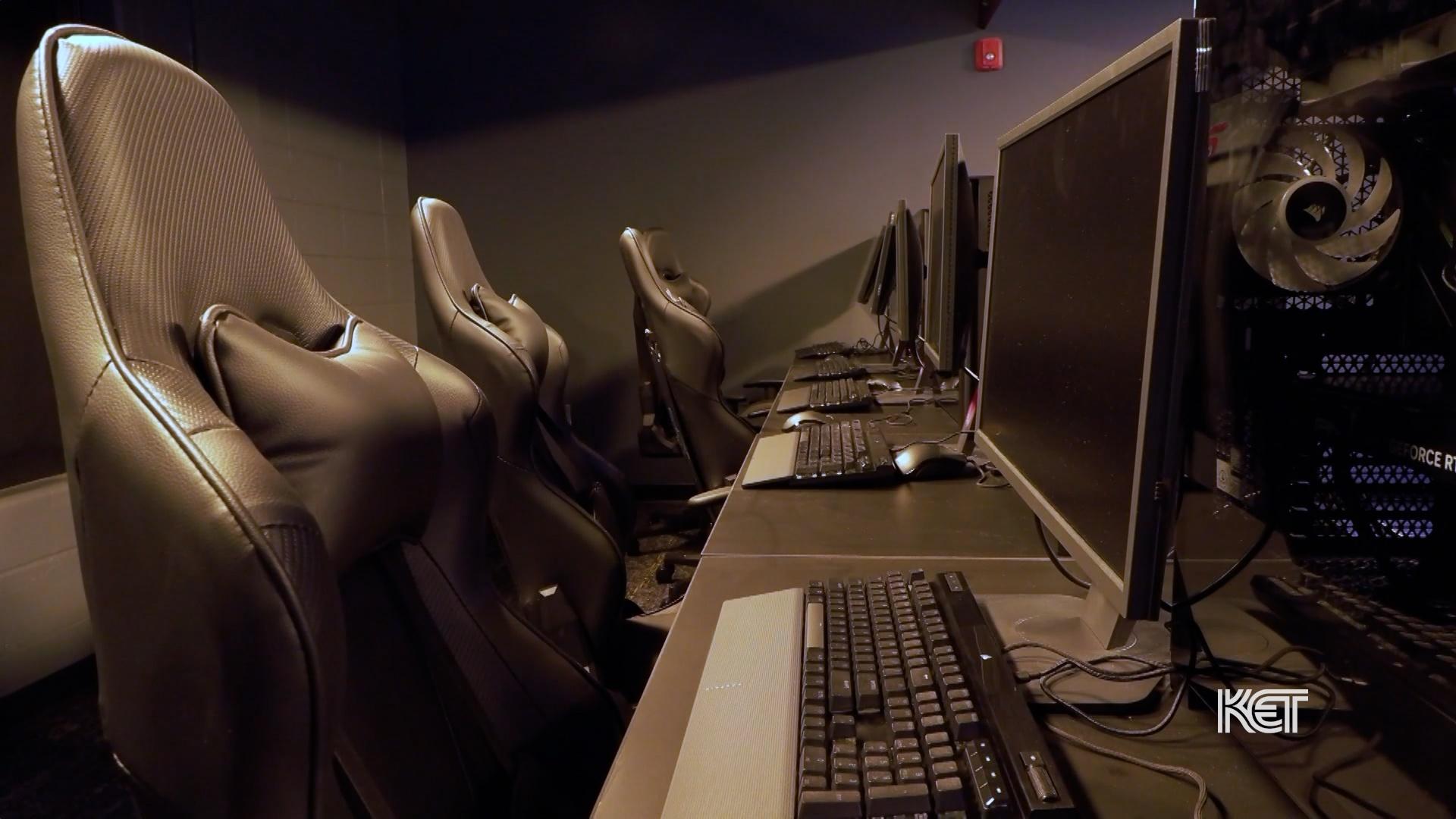 KY High School Opens E-sports Arena